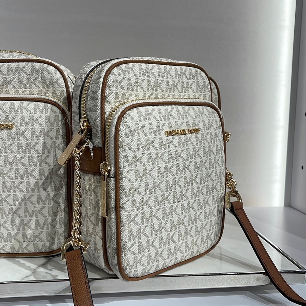 Michael Kors Jet Set Travel NS Chain Medium Logo Crossbody Bag Vanilla Color